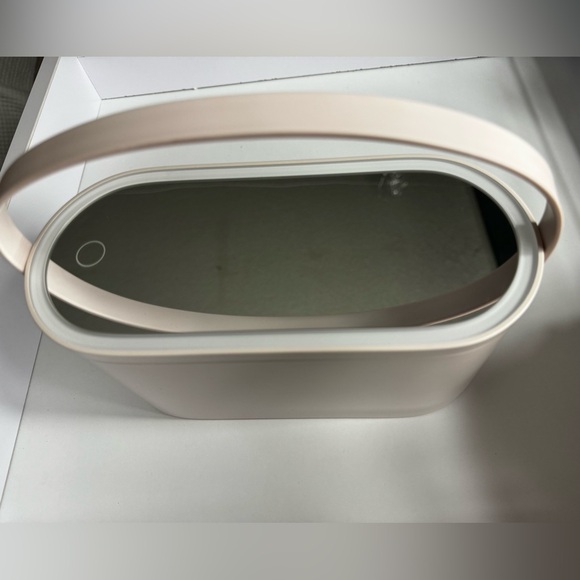 Makeup Box with LED light - Picture 3 of 5